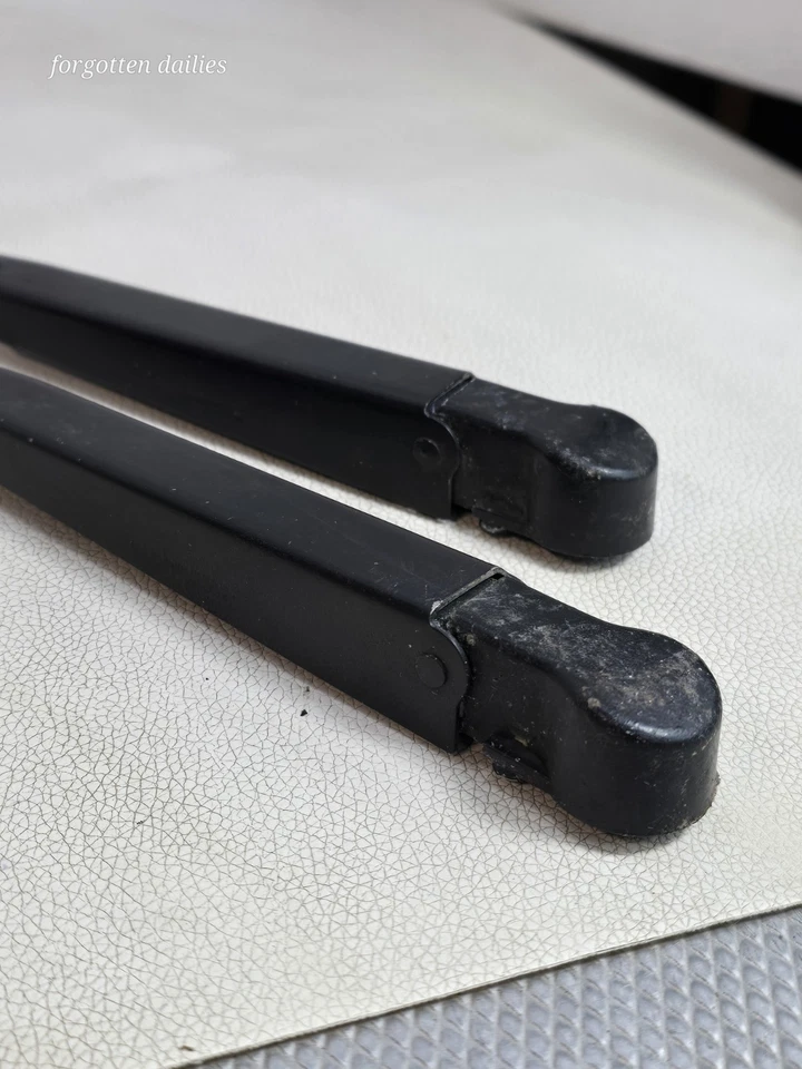 Brazos limpiaparabrisas Dodge Daytona Turbo Z Chrysler Laser 3799831 Foto 2 de 4