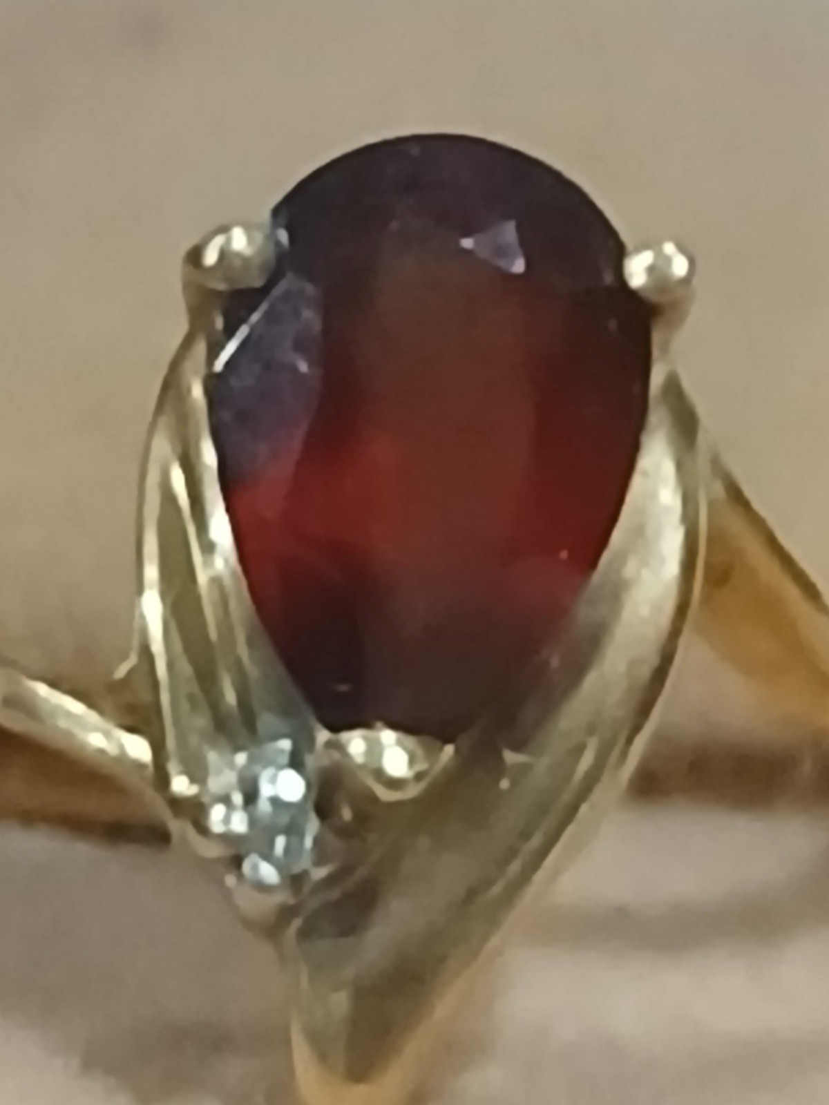 14k Gold Ring With Ruby Colored Stone. Size 8 - image 4