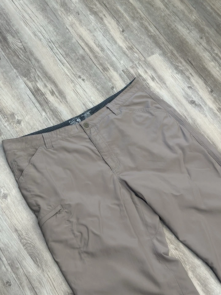 Calça de caminhada leve cáqui masculina tamanho 38 Mountain Hardwear Ramesa - Imagem 3 de 4