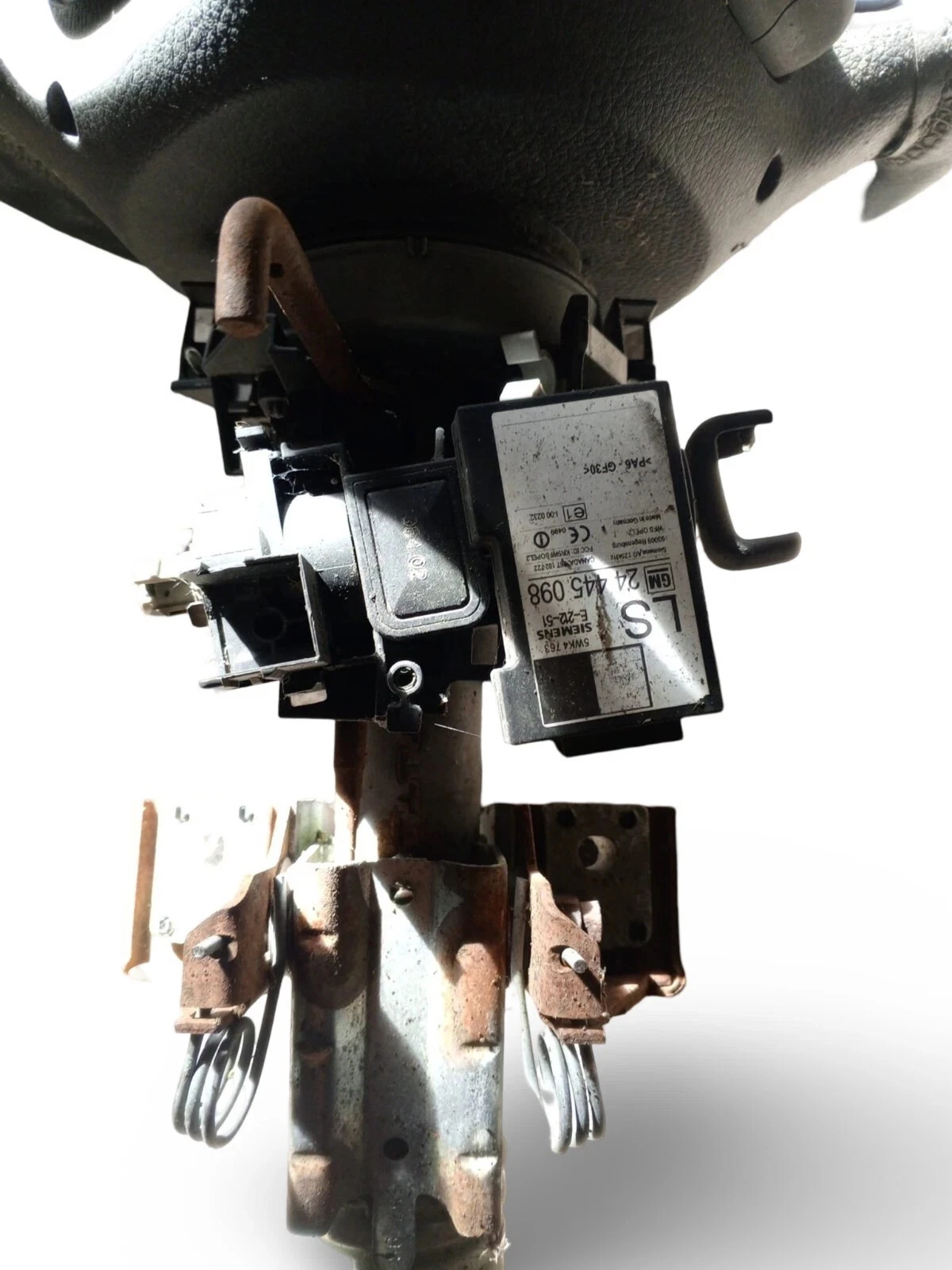 Vauxhall Astra G steering column immobiliser module and brackets