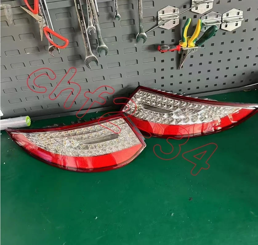 Par de luces traseras LED completas de lente transparente 2008-2012 para Porsche 911 997.2 Foto 2 de 4