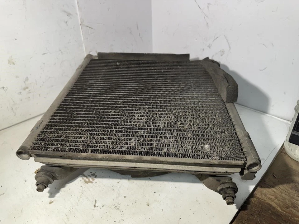 Condensador de CA Modine fabricante y conjunto de ventiladores OEM 1996-2000 Honda Civic Foto 4 de 4