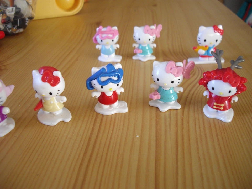 Lot  12 figurines Hello Kitty Sanrio bon état - Photo 3/4