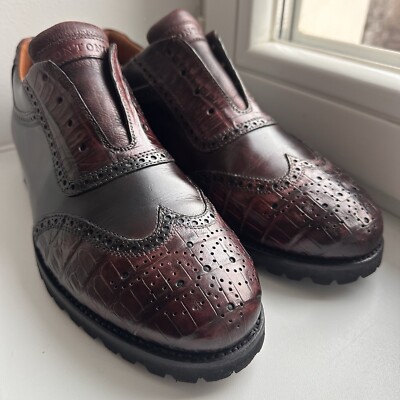 Bontoni    Pre-Owned Crocodile Leather Shoes (Size 43)