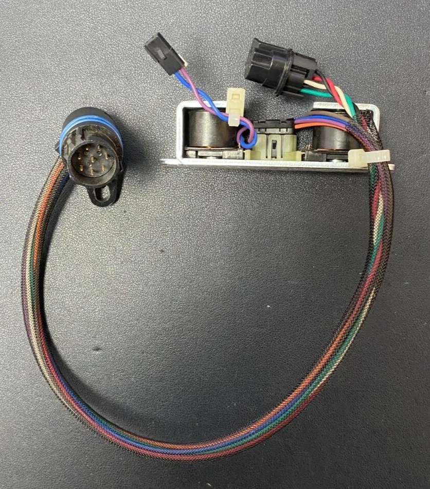 Standard Motor Products TCS45 NUEVO Solenoide de Cambio Hecho en EE. UU. Foto 2 de 4