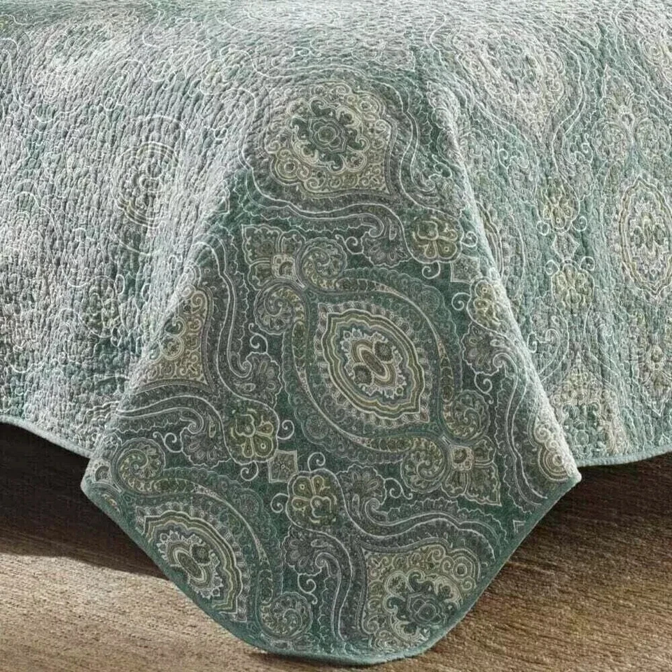 King Quilt Set Green Elegant Paisley Medallion Damask Design Farm Bedding 3Piece - Image 2 of 4