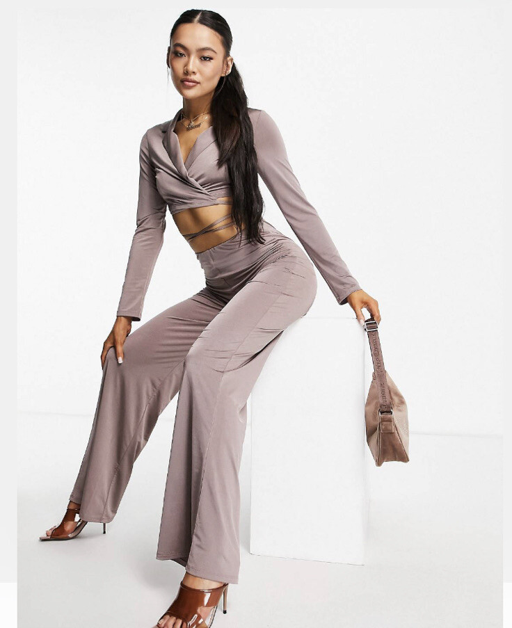 NWT $36 ASOS DESIGN WRAP SATIN BLAZER CROP BLOUSE MOCHA L US 12 UK