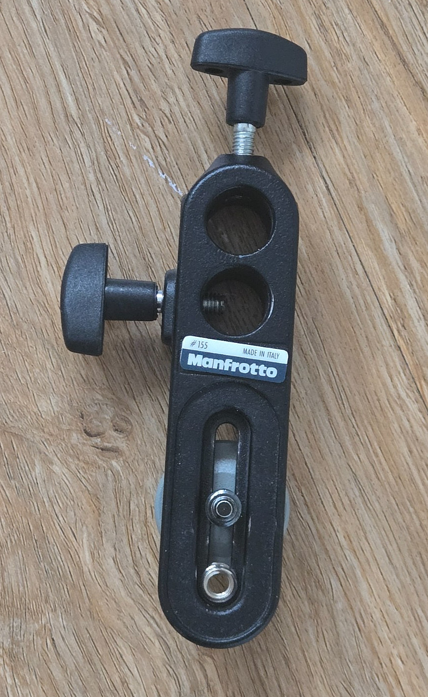 Manfrotto 143BKT Camera Bracket