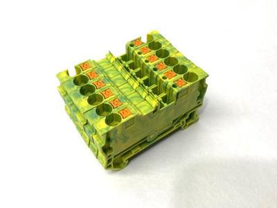 Phoenix Contact PT 4-PE Protective Conductor Terminal Block 3211766 LOT OF 6