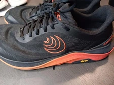 Mens TOPO ULTRAVENTURE TRAIL /ATHLETIC SHOE SIZE 14