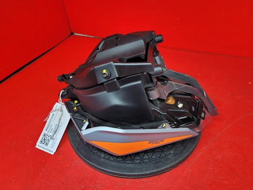 KTM 125 DUKE HEADLAMP 2021 - Picture 13 of 19
