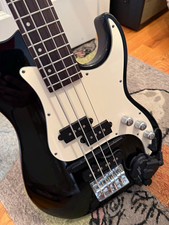 Samick Corsair CR-1 Bass Guitar
