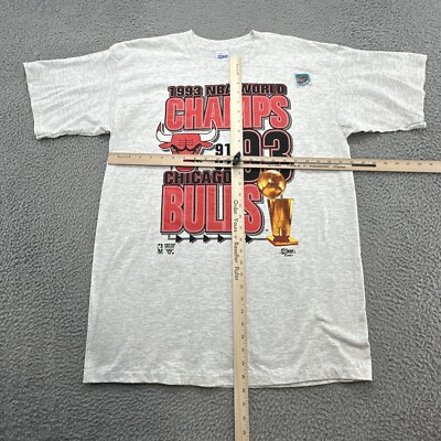 Vintage 1993 Chicago Bulls Three Peat World Champs T Shirt Tee