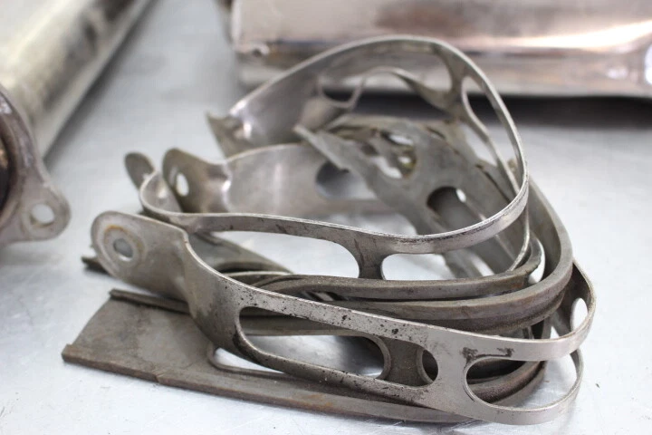 Suzuki Hayabusa Busa GSXR1300 2005 Yoshimura tubo de escape doble lata deslizable DMGD Foto 3 de 4