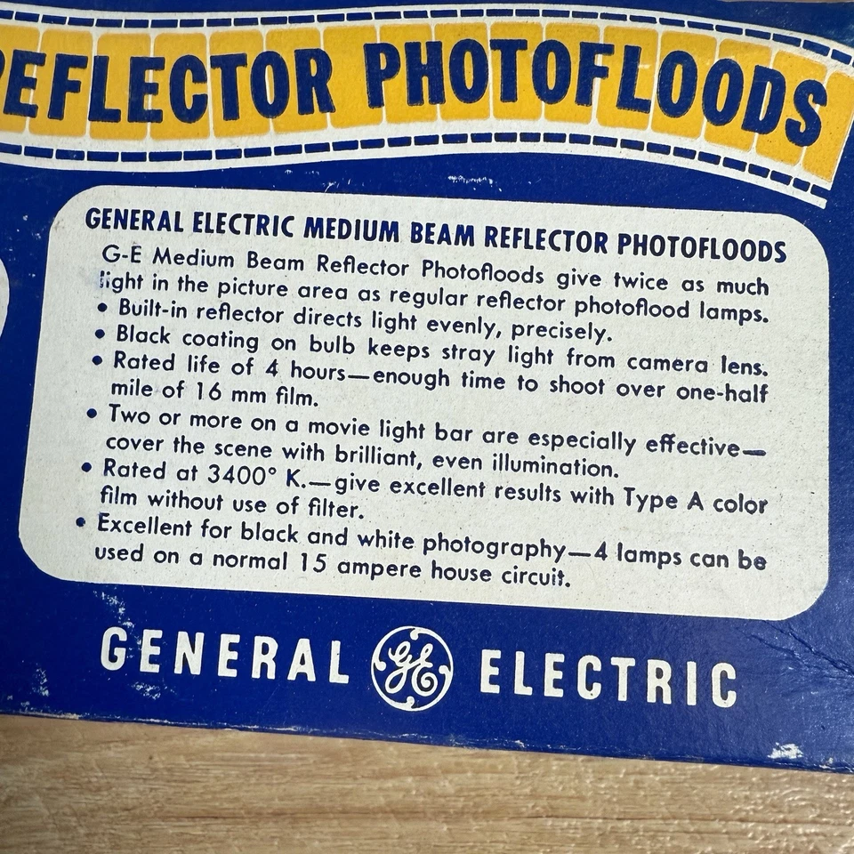 General Electric GE Reflector Photofloods 300W R 30 Lamps Bulbs Set of 2 - Image 3 of 4