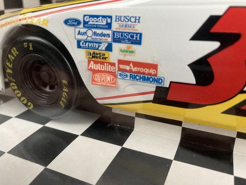 ERTL American Muscle #32 Dale Jarret 1995 Mac Tools Ford T-Bird 1/18 Diecast NIB - Picture 7 of 10