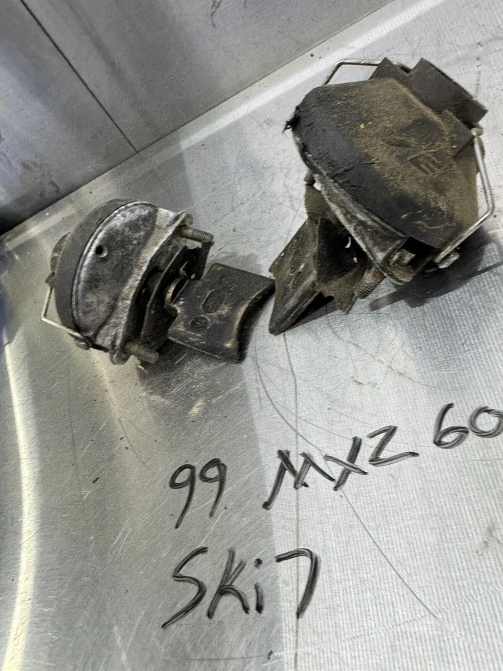 2000 99 00 01 Ski-doo Mxz Formula Z 600 Zx Juego de montaje de válvula Rave de potencia de escape Foto 3 de 4