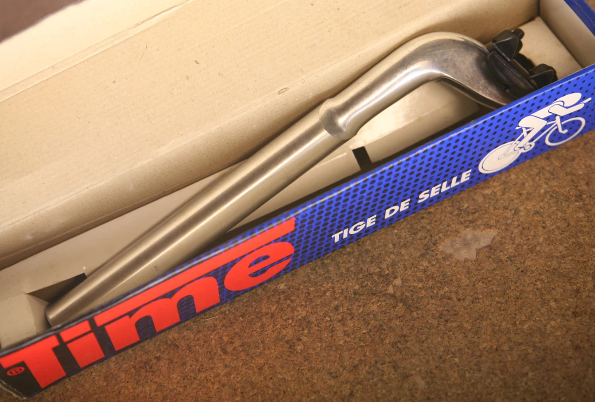 TIGE DE SELLE ANCIENNE EN ALUMINIUM VELO DE COURSE 27,2mm / VINTAGE