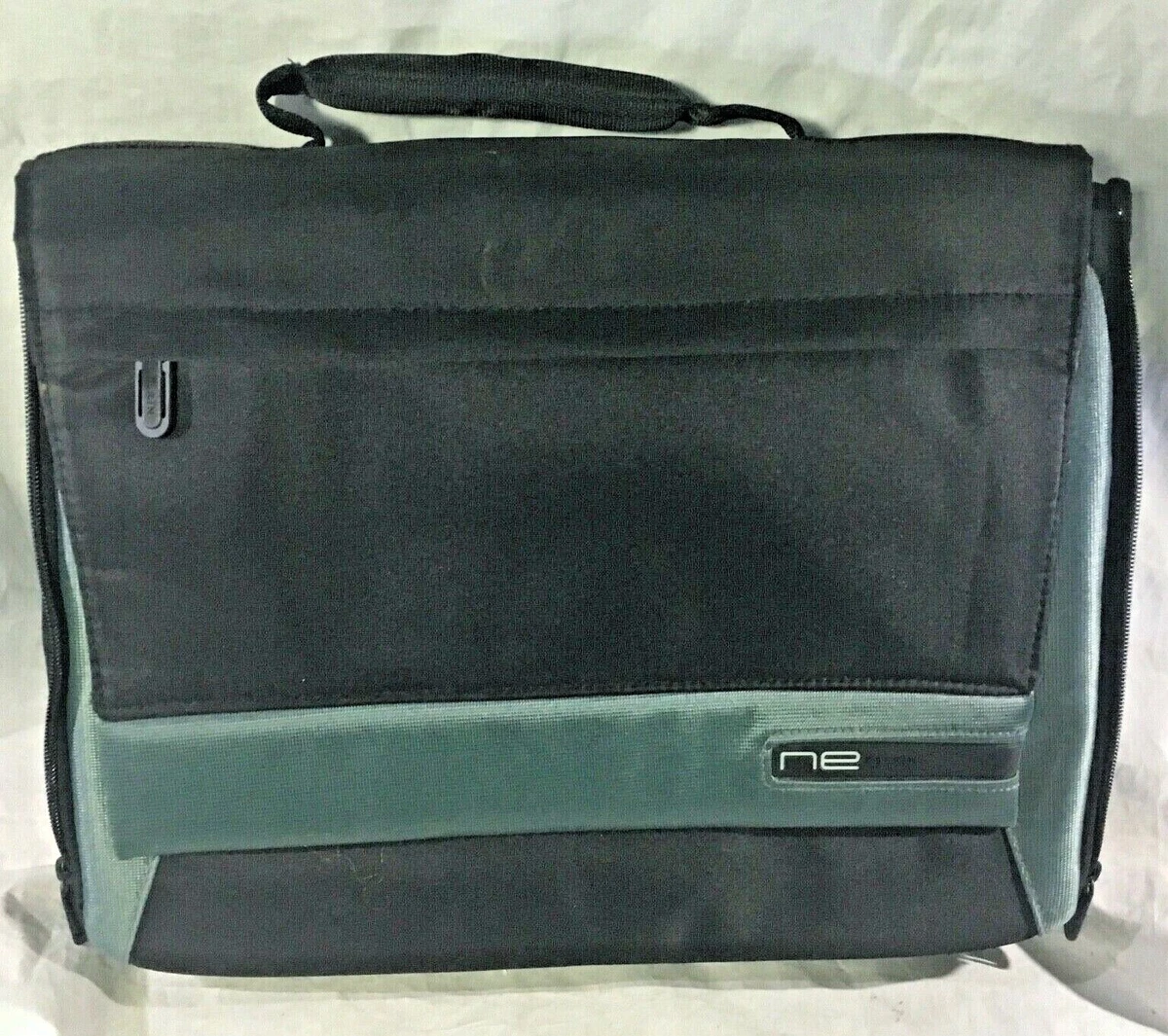 Belkin NE, Black/Gray, Microfiber, Laptop Messenger Bag, Travel