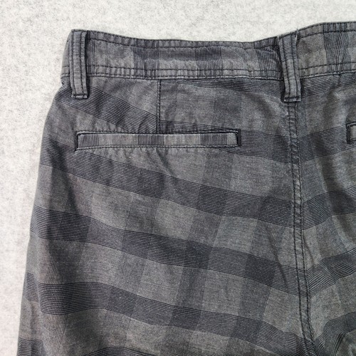 The North Face Shorts Mens Size 32 Gray Black Plaid - Picture 12 of 19