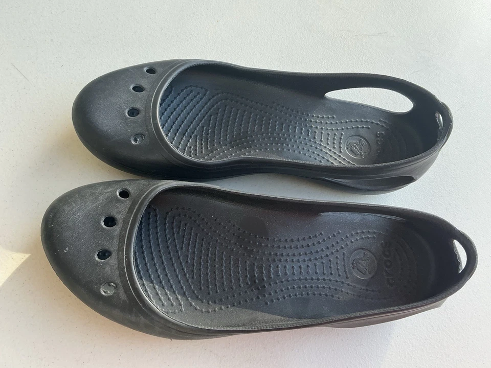 Zapatos sin cordones Crocs Kadee negros planos 8 punta redonda ballet confort Foto 2 de 4
