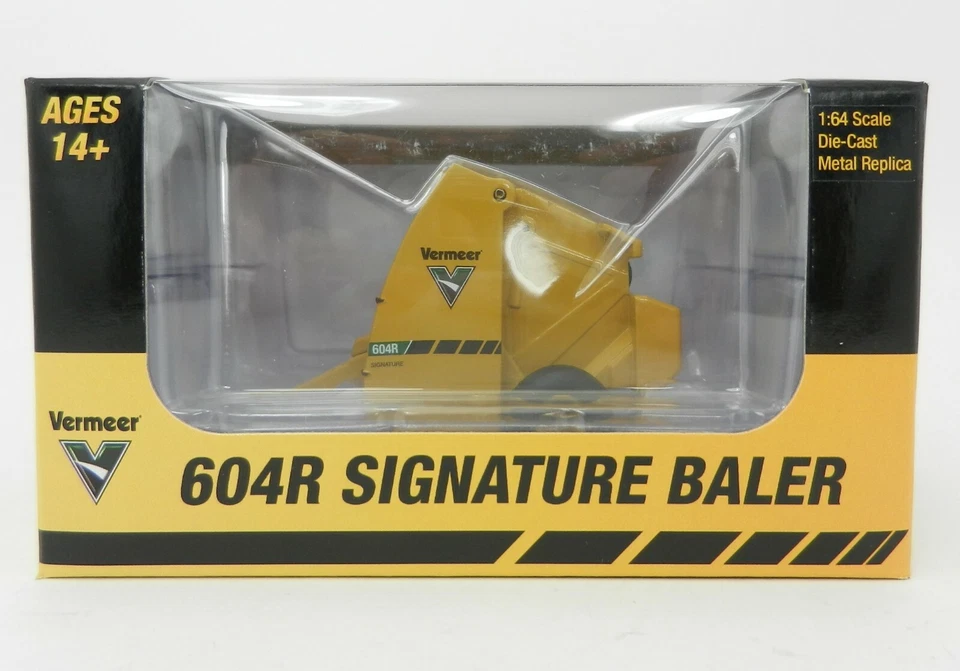NEW! SpecCast 1:64 VERMEER Model 604R Round Hay Baler with Hay Bale *NIB* - Image 2 of 4