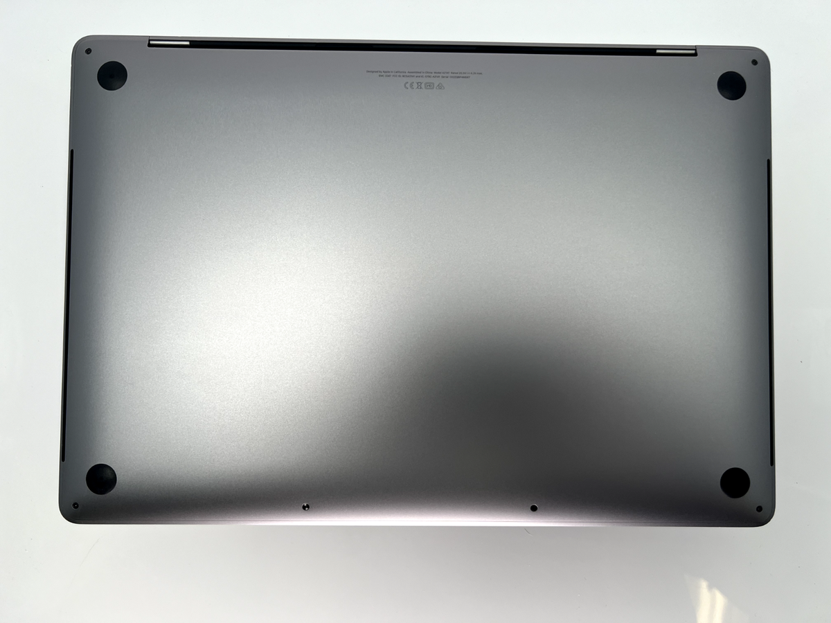 Apple MacBook Pro 2019 16in 2.4GHz 64GB RAM 4TB SSD AMD 5500M + 1