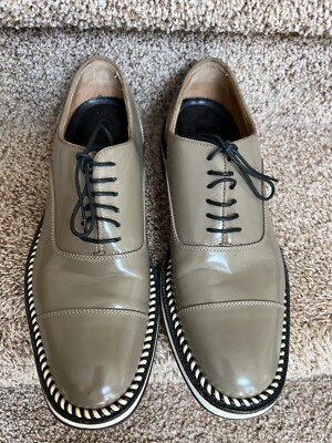 Christian Louboutin Men display picture 3