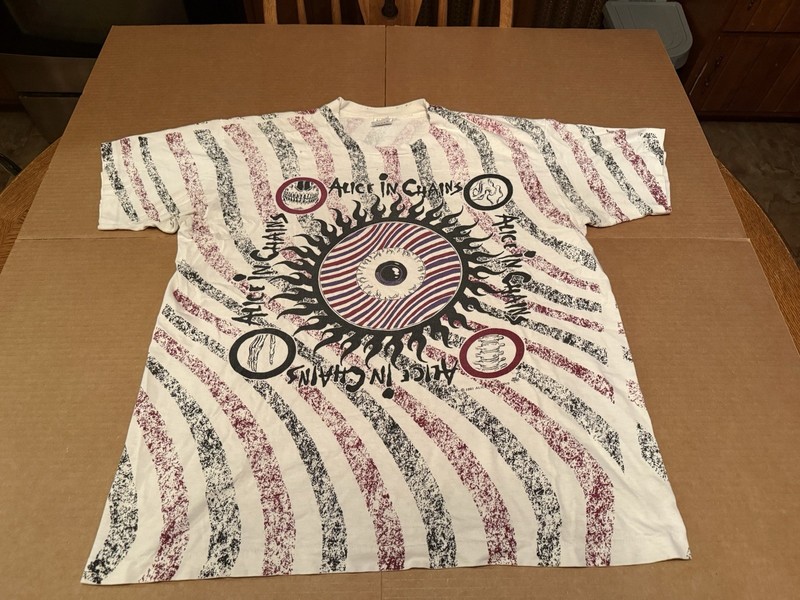 1991 Vintage Alice In Chains Band T-Shirt/USED/OFFICIAL/MEN’s Size XL/USED/VG+!!