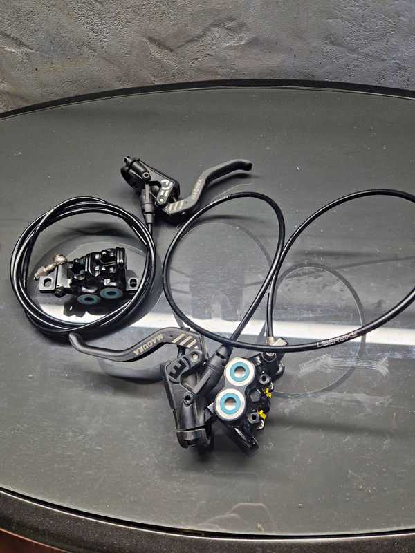 MAGURA Mt5e Brake Set Front & Rear