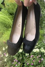 Vintage Women's Black Heels Holt Renfrew New Never Worn 8.5 US Retails $450