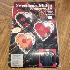 Vtg Sweetheart Mitten Christmas Ornament Applique Kit-Wimpole Street Creations