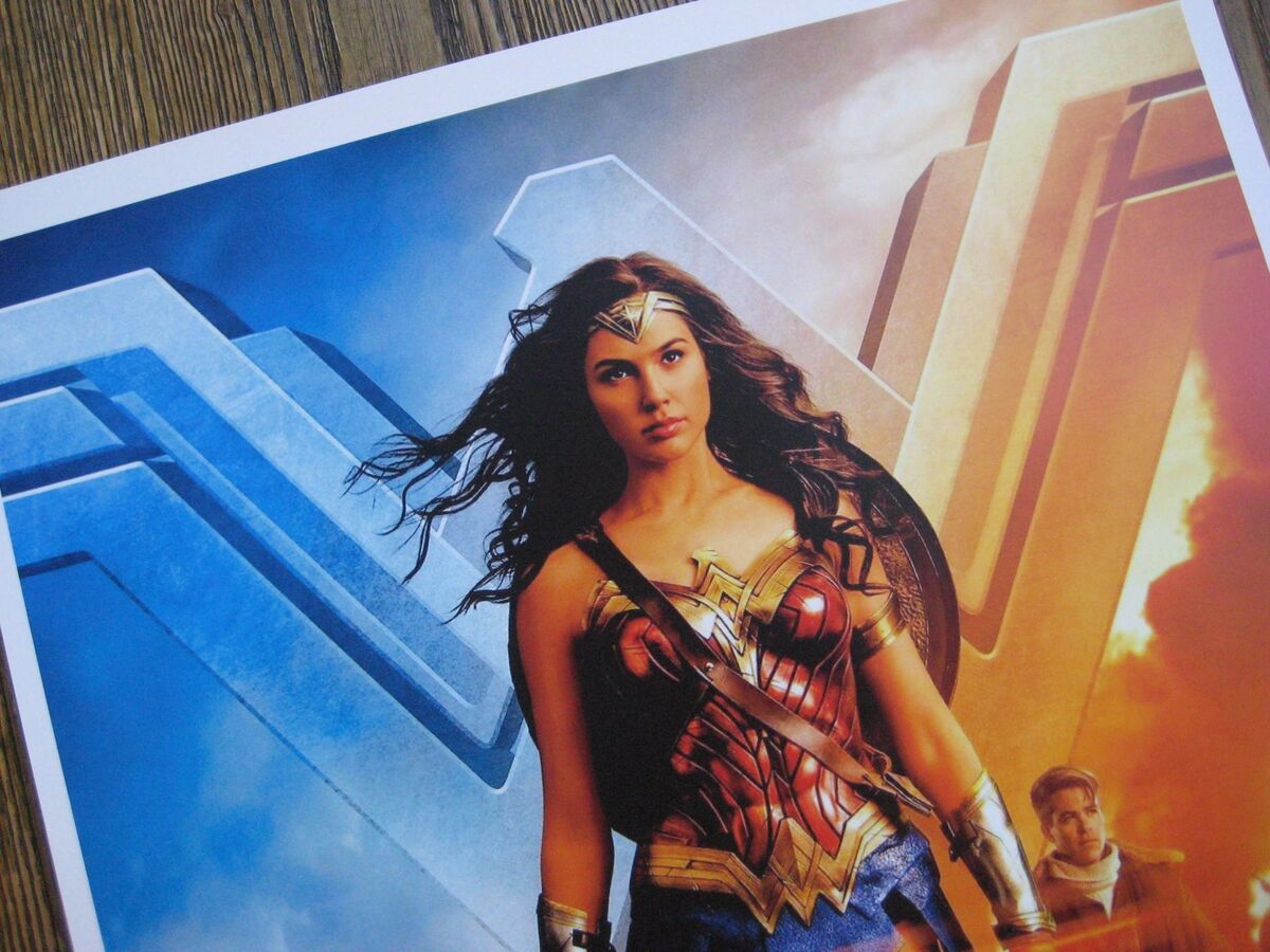 Wonder Woman 2017 Movie Poster 24x36 Borderless Glossy 17187