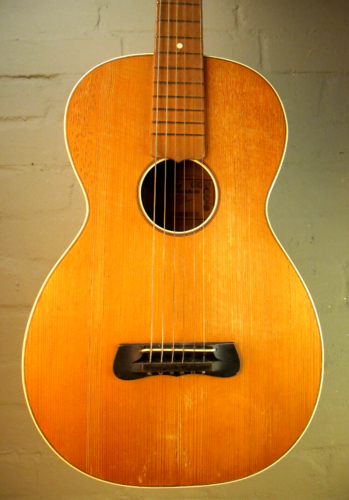 Sound!  1960 kleine OTWIN Gitarre vollmassiv Parlor Parlour Gypsy. - Afbeelding 1 van 8