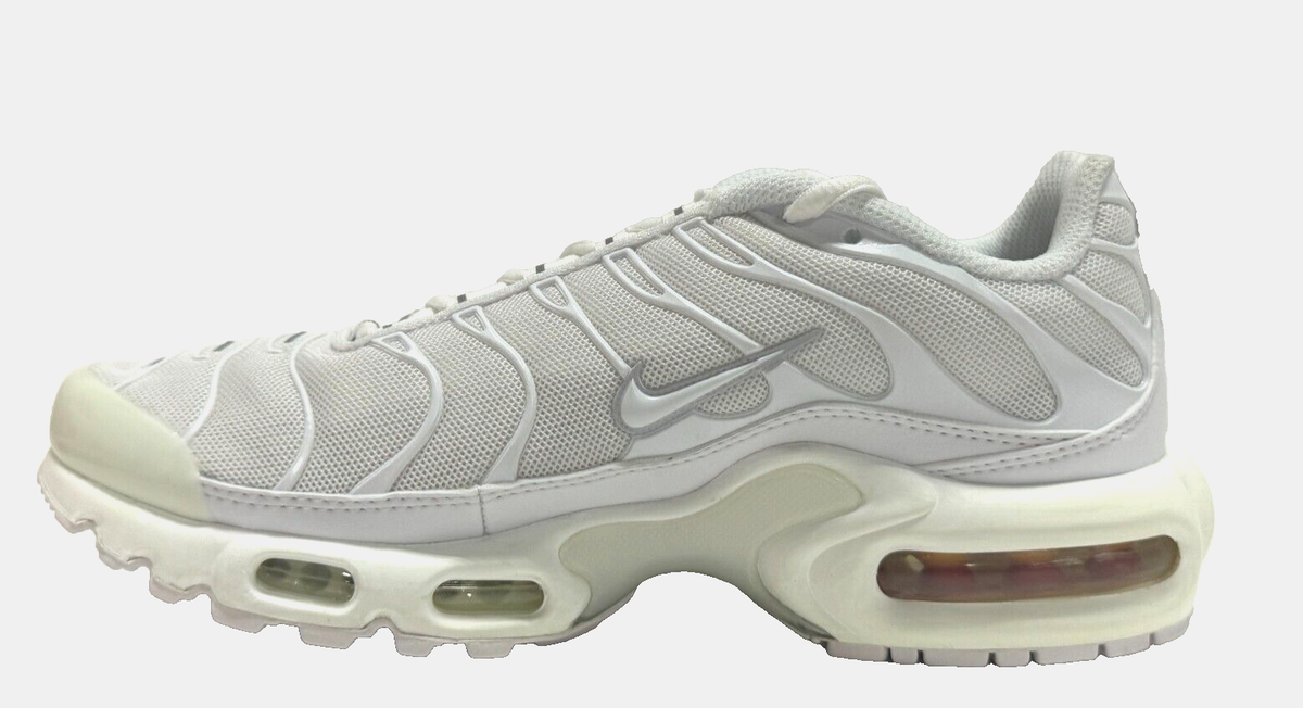 Nike Air Max Plus Shoes, Women's DM2362-100 Low Top Sneakers