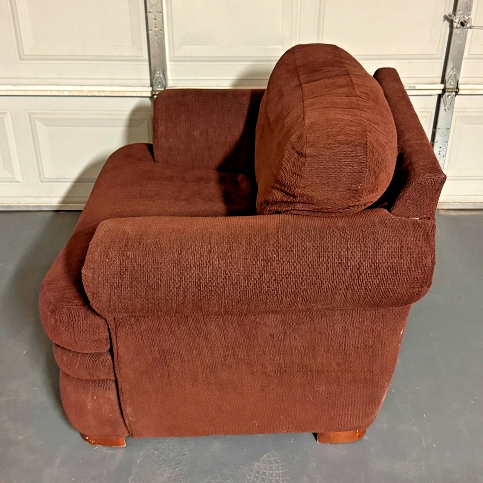 LA-Z-BOY Chair and Matching Ottoman Red Mahogany - Upholstered Chair and a Half - Image 4 of 4