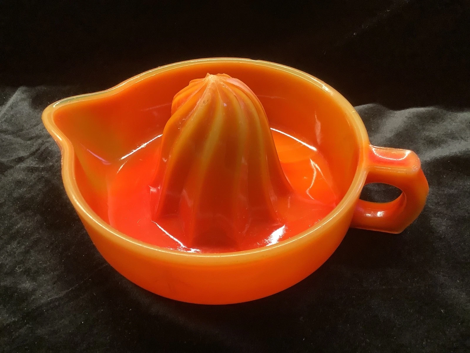 Vintage opalescent citrus juicer, rare orange slag glass
Opens in a new window or tab