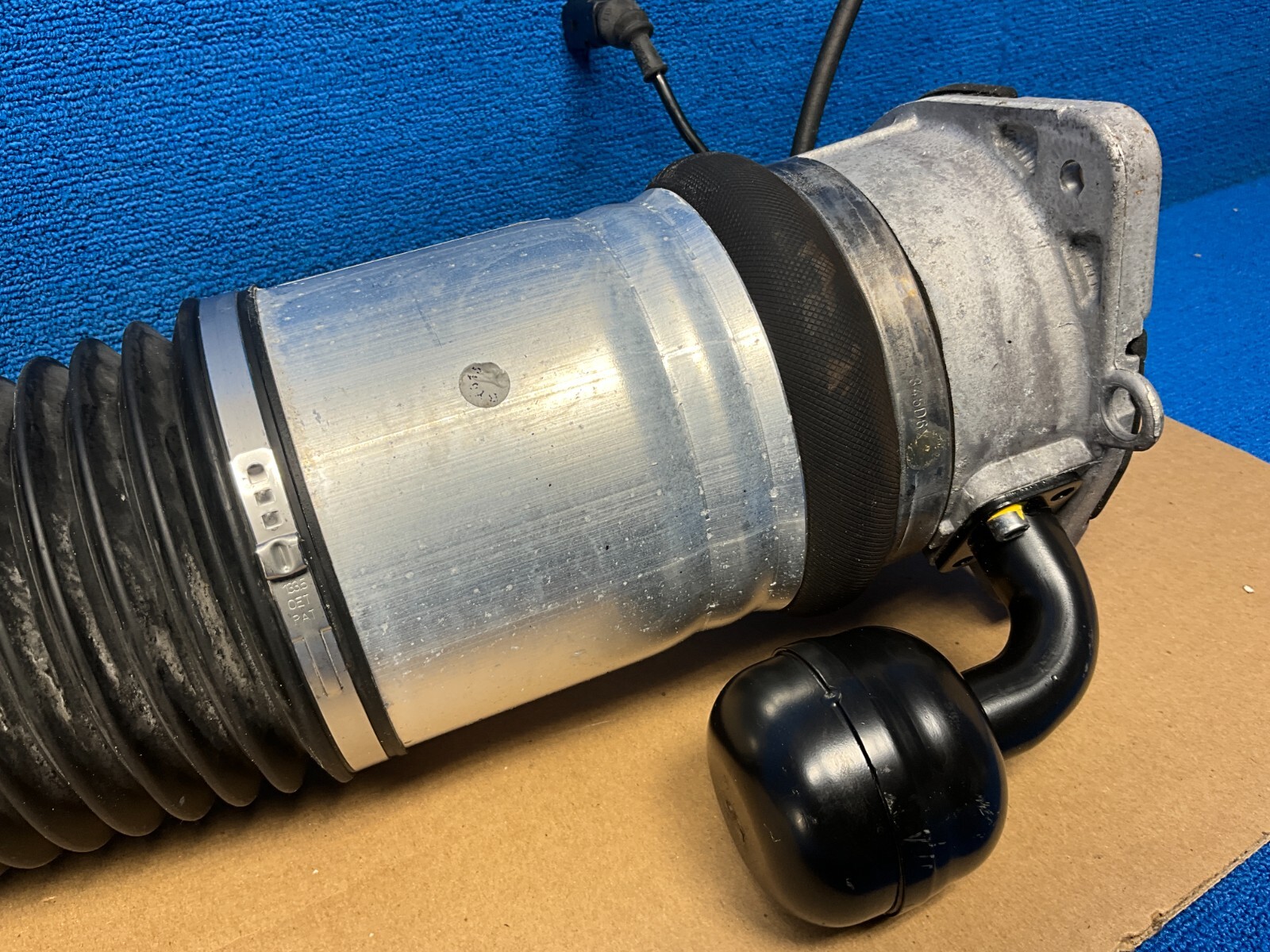 2006 - 2012 BENTLEY CONTINENTAL AWD REAR LEFT SIDE AIR SHOCK STRUT ABSORBER OEM