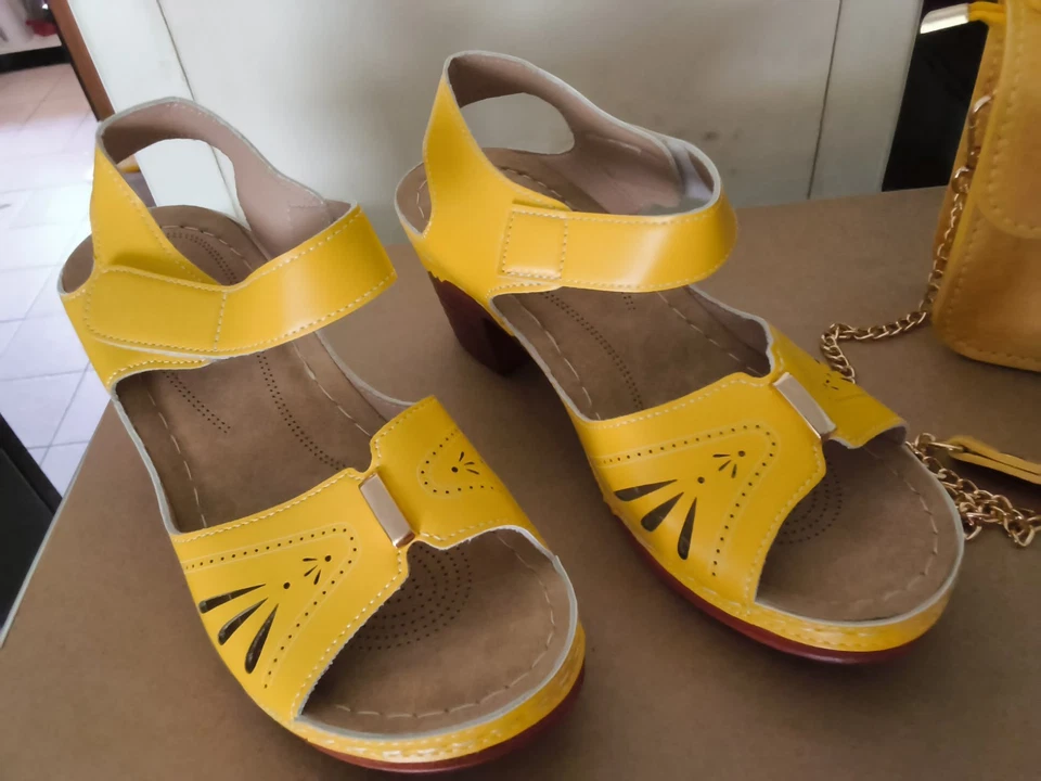 Women’s Yellow Sandals Mid Block Heel UK 5 + Matching Handmade Bag Set - Image 2 of 4