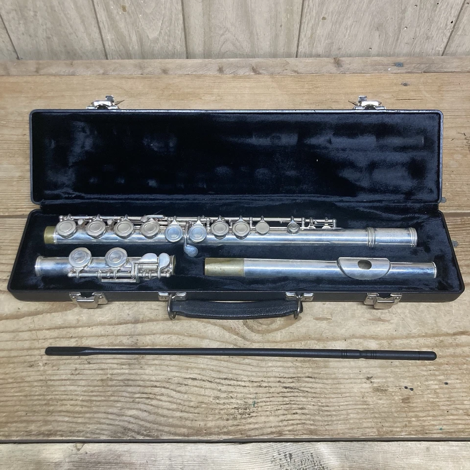 GEMEINHARDT - 72SP Silver-Plated FLUTE w/Case HAS WEAR - Image 4 of 4