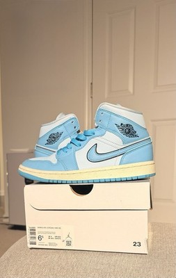 Air Jordan 1 mid powder/ice Blue Sneakers WMNS size 6.5