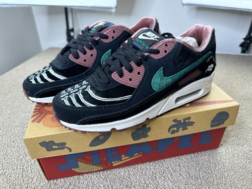 Nike Air Max 90 Siempre Familia Women's Shoes DO2154-010 Womens Sz 9