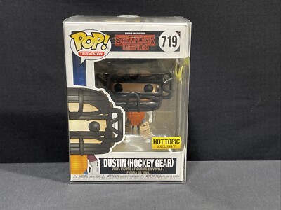 DUSTIN STRANGER THINGS FUNKO POP HOCKEY GEAR HOT TOPIC EXCLUSIVE