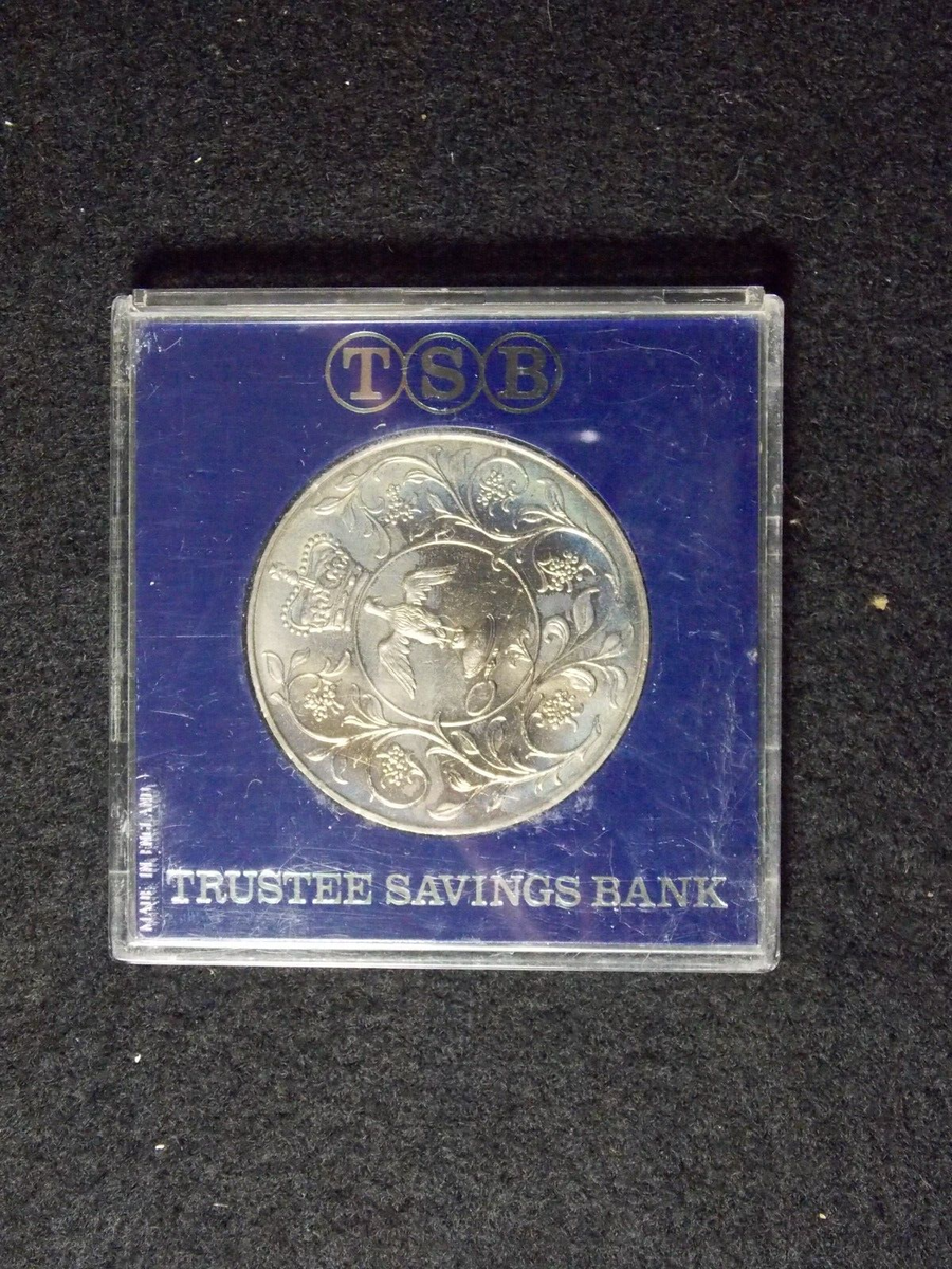 1977 Queen Elizabeth II Silver Jubilee Commemorative Crown TSB