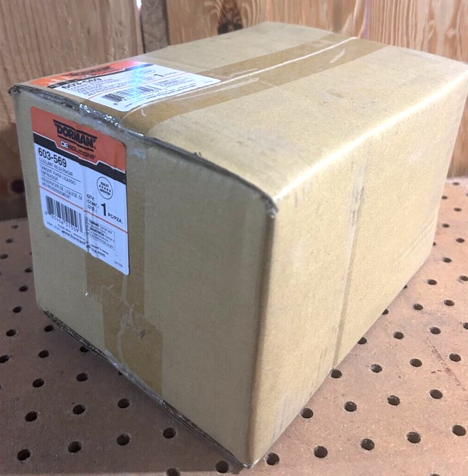 Depósito de refrigerante Dorman #603-569 para Hyundai Accent 2000-2006 Foto 2 de 3