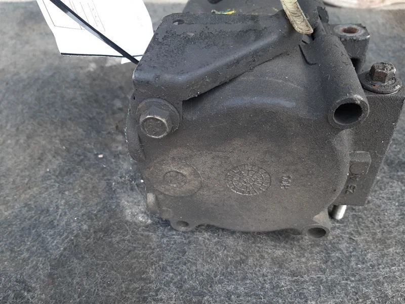 Compressor CA 97-02 Ford Crown Victoria 4L3Z19703AB - Imagem 3 de 4