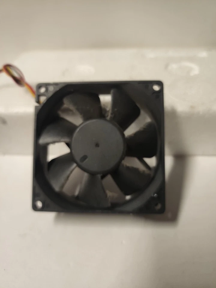 DELTA DSB0812VH Cooing fan 12V 0.3A 3-Pin 80x80x25mm 7301w58r Diy Projects 👍 - Image 4 of 4
