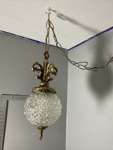NICE! Vintage MCM Hollywood Regency Glass Chain Hanging Swag Plug In Lamp - Picture 4 of 11