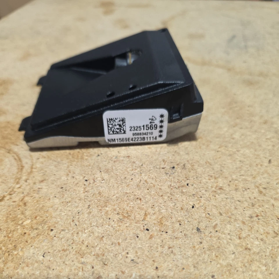 14-17 Buick Regal Front Lane Departure System Camera View Module 23251569 OEM - Image 3 of 4