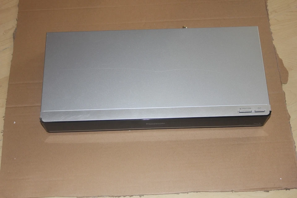 BluRay-/Festplattenrecorder PANASONIC DMR-BCT755 / 500 GB HDD / KABEL